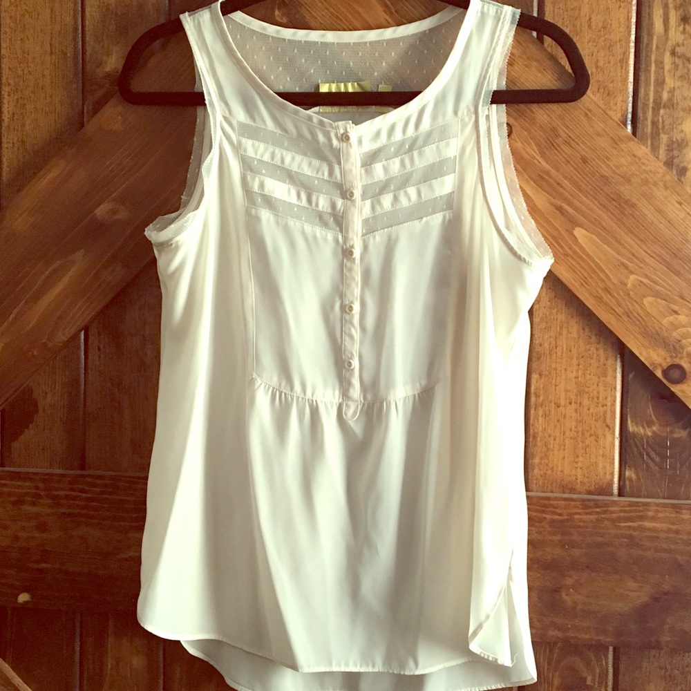 Sleeveless dress top